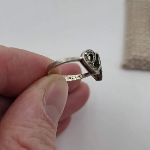 Size 5.75 Sterling Silver Double Heart Marcasite Stones Ring A3294 - Picture 5 of 8